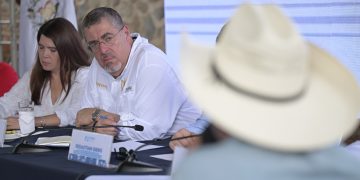 El presidente Arévalo en reunión con alcaldes de Baja Verapaz el pasado 8 de mayo. /Foto: Álvaro Interiano.