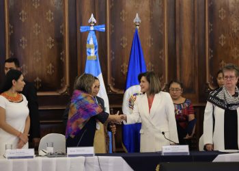 Karin Herrera encabezó el acto inaugural de la Primera Reunión de Autoridades y Expertas sobre Paridad en los Poderes Legislativo y Ejecutivo. /Foto: /Gilber García