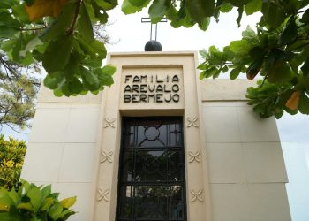 Mausoleo de la Familia Arévalo Bermejo en el Cementerio General de Taxisco, Santa Rosa. /Foto: Carlos Jacinto.