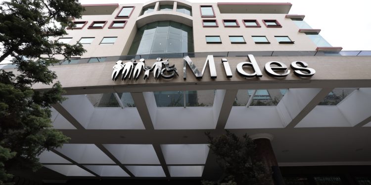 Mides hace el llamado a la población a estar alertas para no ser estafados. /Foto: Gilber García.