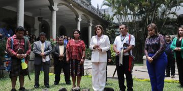 La vicepresidenta Karin Herrera participó en el evento Los Derechos Lingüísticos de los Pueblos Indígenas en la Prevención de los Delitos VET. /Foto: Vicepresidencia de la República.