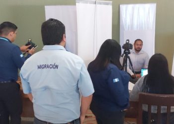 Población de Poptún, Petén, beneficiada con jornada móvil de servicios integrados