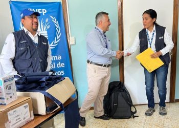 Entregan equipo médico para la DDRISS de Huehuetenango