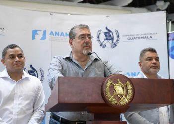 Presidente Arévalo aborda necesidades de infraestructura en Santa Rosa 