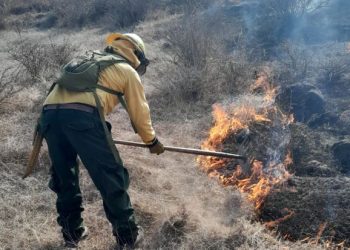 BRIF-GUA de Jalapa controla incendio en el kilómetro 141 de la RN 18