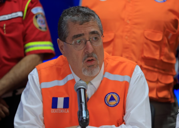 Presidente Bernardo Arévalo en conferencia sobre los incendios en el país. / Foto: Gilber García.