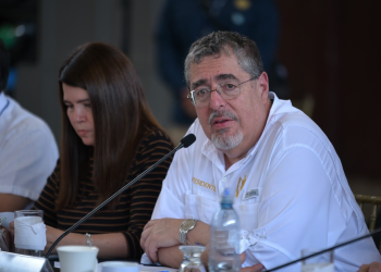 Presidente Arévalo en la reunión con alcaldes de Huehuetenango. / Foto: Alejandro García.