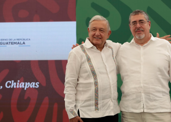 Presidentes de México y Guatemala en Tapachula, Chiapas, México. / Foto: Noé Pérez.