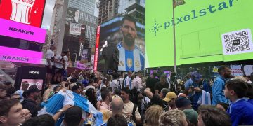 Copa América 2024: Argentinos toman Times Square para el banderazo