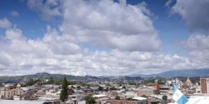 Insivumeh reporta que se mantendrá el ambiente cálido durante el día y continuarán las lluvias por la tarde-noche.