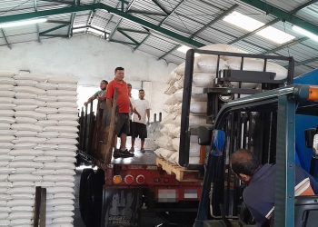 La Conred ha entregado ayuda humanitaria para los afectados por las lluvias en 11 departamentos del país. / Foto: Conred.