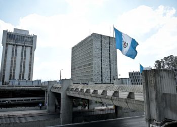 El Banco de Guatemala prevé que en 2024 se reciban casi 22 mil millones de dólares en remesas.