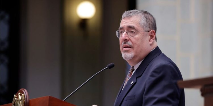 Presidente Bernardo Arévalo, en conferencia de prensa.