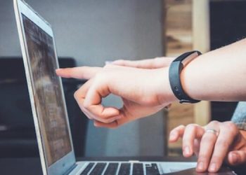 Cambios neuronales y conductuales estarían asociados con adicción a internet. / Foto: EFE.