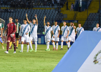 El color de la afición pintó el coloso de la zona 5