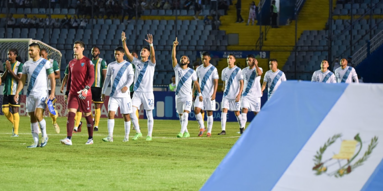 El color de la afición pintó el coloso de la zona 5