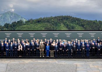 Cumbre de Ucrania concluye con un nuevo llamado a la paz