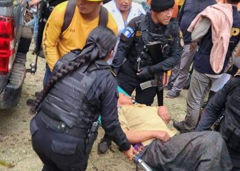 Carmelina Sam Colop, quien desapareció el jueves en Tikal, fue localizada con vida en el y luego la trasladaron al Hospital Regional de San Benito para garantizar que se encuentre bien.