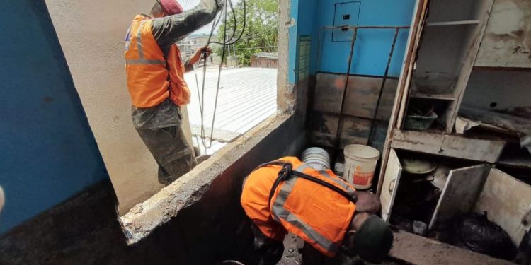Ejército de Guatemala apoya en socavamiento en colonia Santa Rosita, zona 16