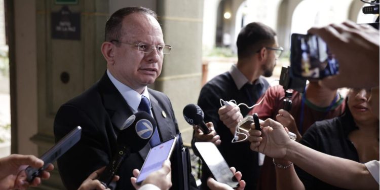 Ministro de Desarrollo Social, Abelardo Pinto.