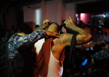 Fuerzas de seguridad trasladan a 225 mareros del Infiernito a otra cárcel