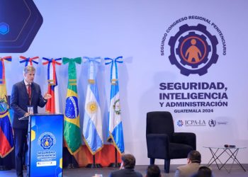 Enrique Marambio, asesor regional de la Cruz Roja para sistemas penitenciarios analiza los sistemas latinoamericanos de alta seguridad.
