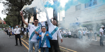 El color de la afición pintó el coloso de la zona 5