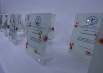 El Ministerio de Salud entregó reconocimientos a quienes donan sangre de manera voluntaria. /Foto: MSPAS.