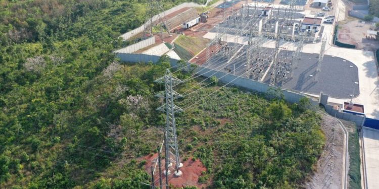 Inde y Segeplan Gobierno mejora calidad del servicio de electrificación en Petén