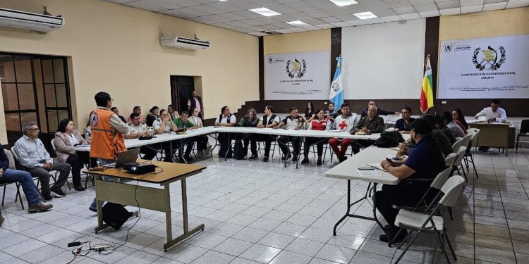 Fortalecen capacidades de la Codred en Jalapa