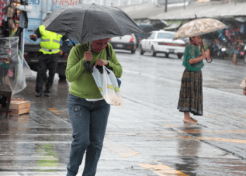 Lluvias continuarán afectando el país y podrían provocar saturación en los suelos