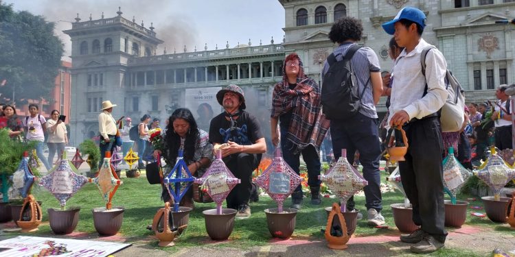 Lolita Chávez retorna a Guatemala tras un exilio de 7 años