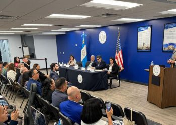 Mandatario se reúne con la comunidad guatemalteca en Nueva York