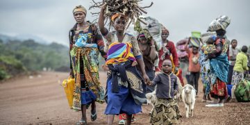 Millones de personas abandonan sus hogares para vivir como refugiadas en otros países. / Foto: El Mundo.