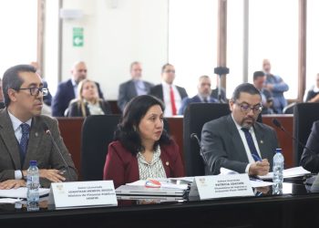Ministro de Finanzas Públicas en el Congreso de la República.
