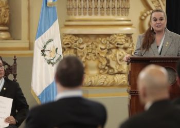 Ministra de Educación, Anabella Giracca agradece al magisterio en su día, por sus esfuerzos para luchar por la educación del país.