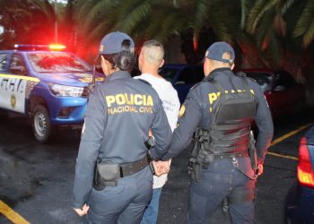 La PNC capturó este 24 de junio a alias "el Tasmania" en parqueo del Hospital Roosevelt. / Foto: PNC.