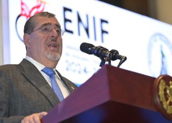 El Presidente Berbardo Arévalo, durante el lanzamiento de la Estrategia Nacional de Inclusión Financiera 2024-2027. /Foto:Álvaro Interiano