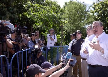 Presidente Bernardo Arévalo en conferencia de prensa.