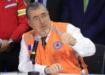 Presidente llama a la población a seguir instrucciones por lluvias. / Foto: Gilber García.