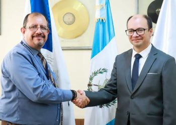 Radio TGW y Senacyt firman convenio para impulsar la educación científica