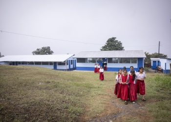 Ministerio de Educación tiene contemplado remozar 10 mil centros educativos para este año. / Foto: Dickens Zamora.