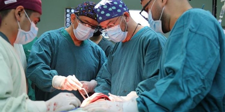 Retiro de tumor en el HRO devuelve esperanza a paciente de 75 años. / Foto: MSPAS.