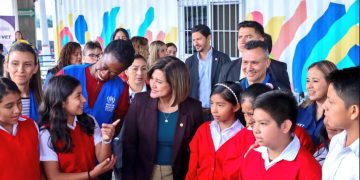 Vicepresidenta Karin Herrera visita Capmir en Centra Sur.