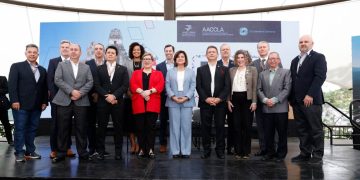 Vicepresidenta destaca compromiso de Guatemala para estrechar lazos de inversión y comercio