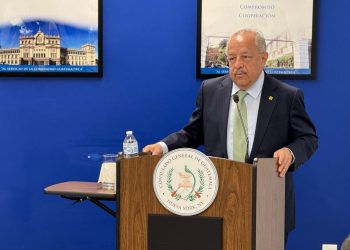 El canciller Carlos Martínez se dirigió a la comunidad guatemalteca en Nueva York. /Foto: Minex.