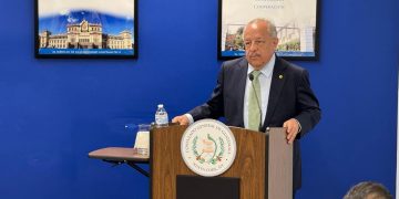 El canciller Carlos Martínez se dirigió a la comunidad guatemalteca en Nueva York. /Foto: Minex.