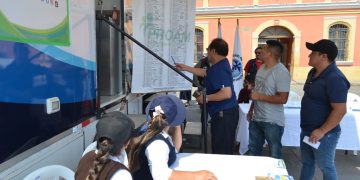 Farmacia Móvil del Programa de Accesibilidad de Medicamentos (Proam) brinda medicamentos a precios accesibles. /Foto: MSPAS.