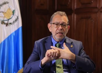El ministro del CIV, Félix Alvarado, lidera esfuerzos para las averiguaciones del posible caso de trata de personas dentro de la institución. /Foto: Gilber García.