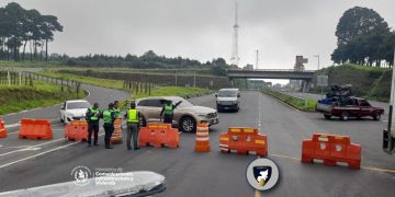 Autopista Palín-Escuintla cerrada por completo. /Foto: CIV